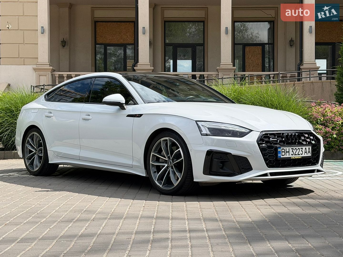 Audi A5 Sportback 2022 VIN WAUEACF51NA035359 фото оголошення 2 з 47