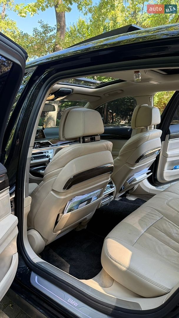 BMW 7 Series 2015 VIN WBA7F21020G381555 фото оголошення 11 з 20