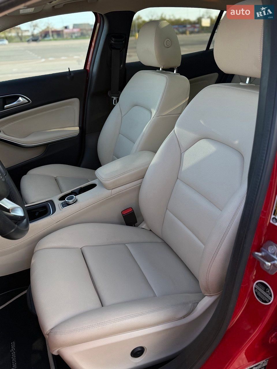 Mercedes-Benz GLA-Class 2018 VIN WDCTG4EB1JJ527688 фото оголошення 12 з 25