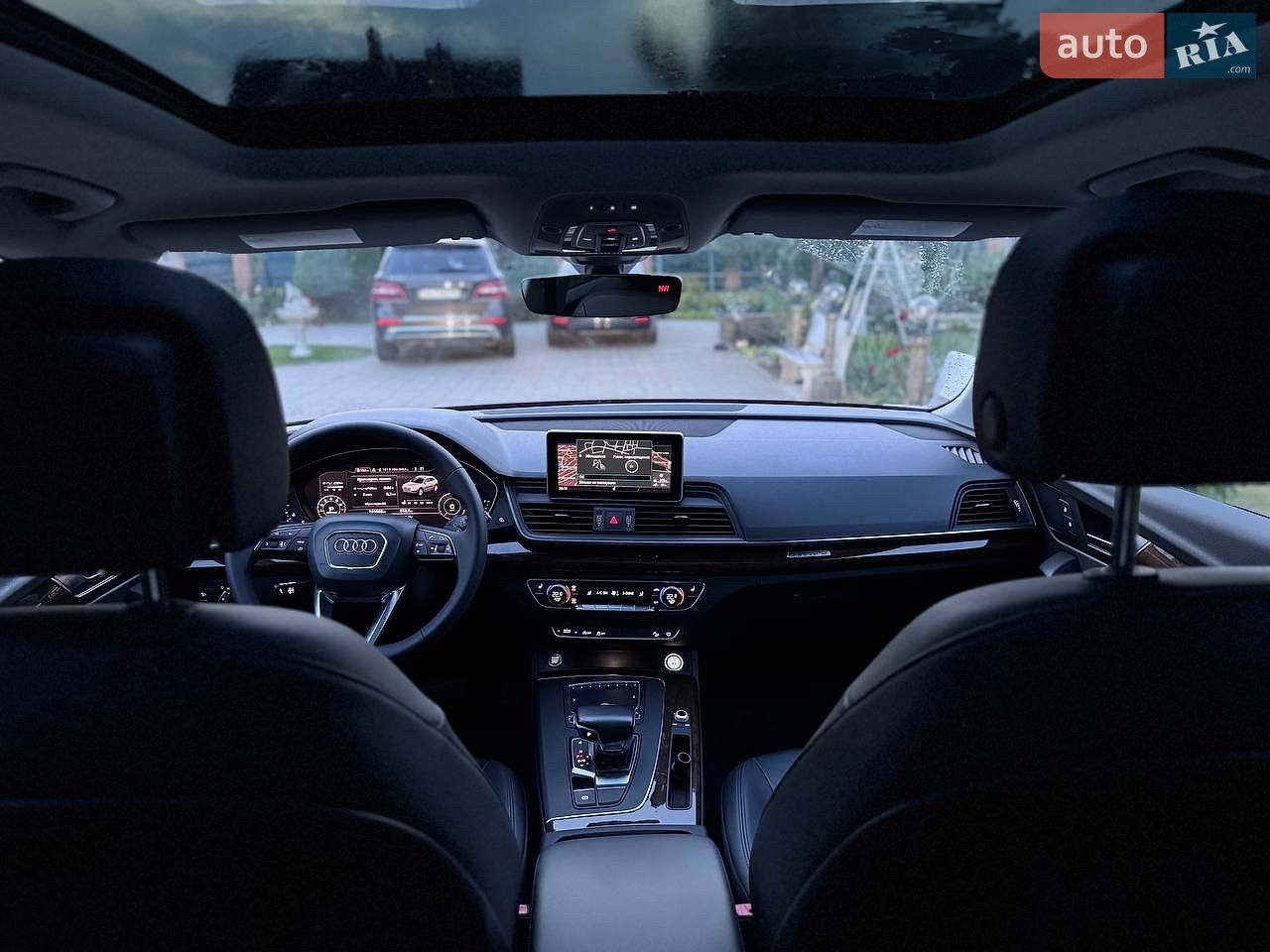 Audi Q5 2018 VIN WA1ANAFY4J2018994 фото оголошення 30 з 66