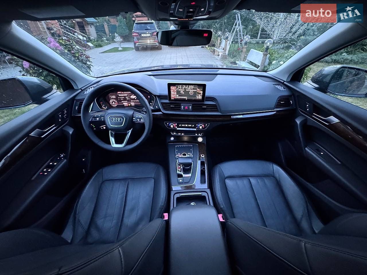 Audi Q5 2018 VIN WA1ANAFY4J2018994 фото оголошення 40 з 66