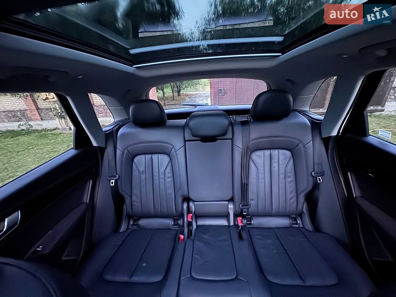 Audi Q5 2018 VIN WA1ANAFY4J2018994 фото оголошення 44 з 66