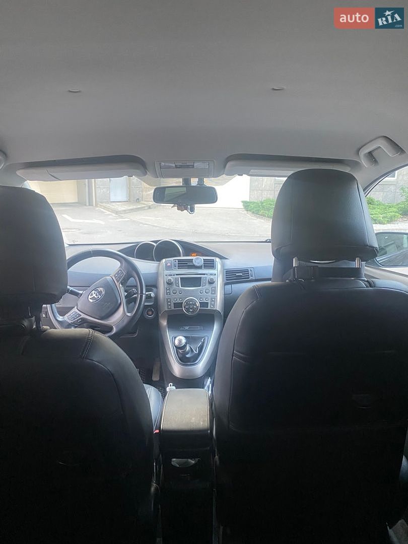 Toyota Verso 2011 VIN NMTDD26R70R023245 фото оголошення 9 з 26
