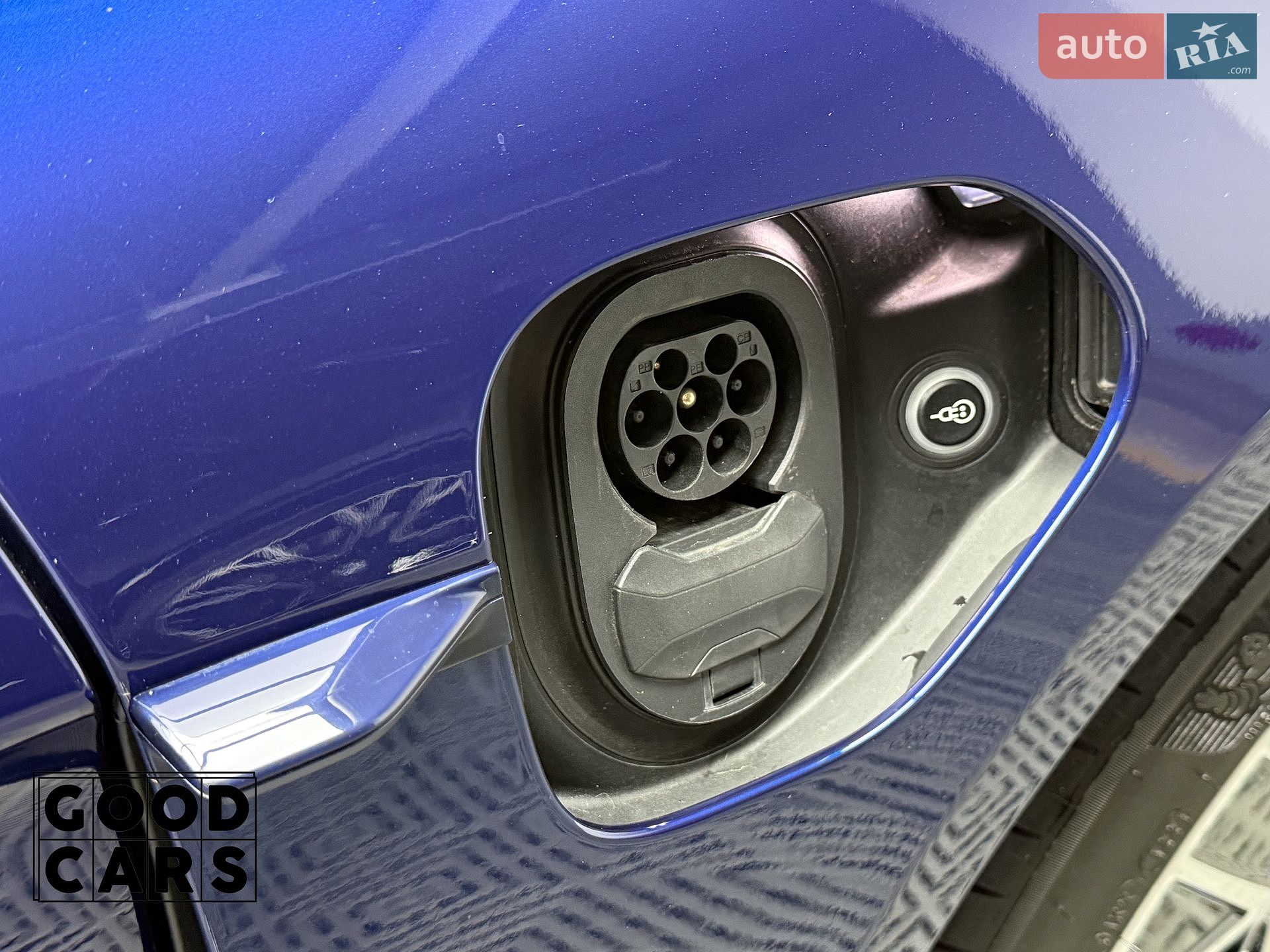 Porsche Taycan 2020 VIN WP0ZZZY1ZLSA36091 фото оголошення 18 з 43