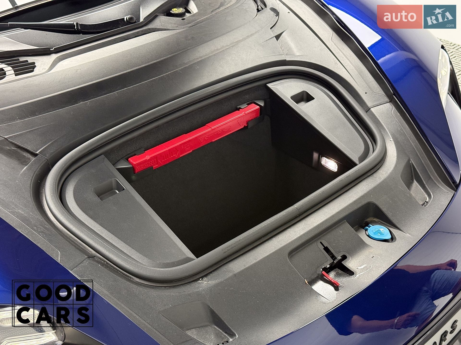 Porsche Taycan 2020 VIN WP0ZZZY1ZLSA36091 фото оголошення 19 з 43