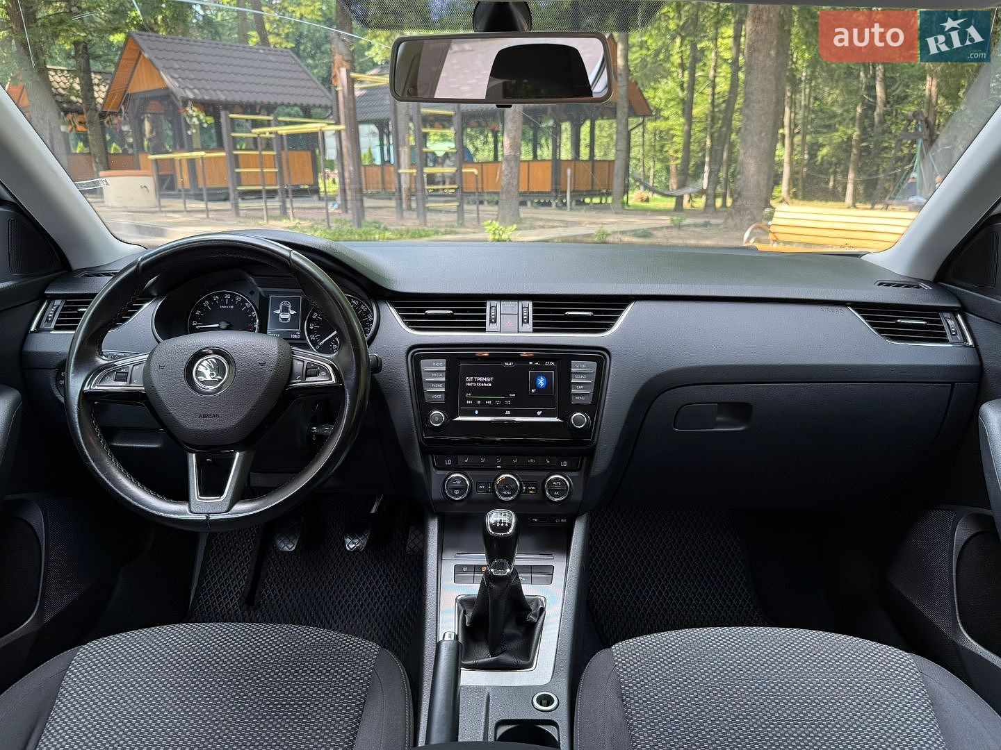 Skoda Octavia 2016 VIN TMBAJ7NE5H0093656 фото оголошення 4 з 195