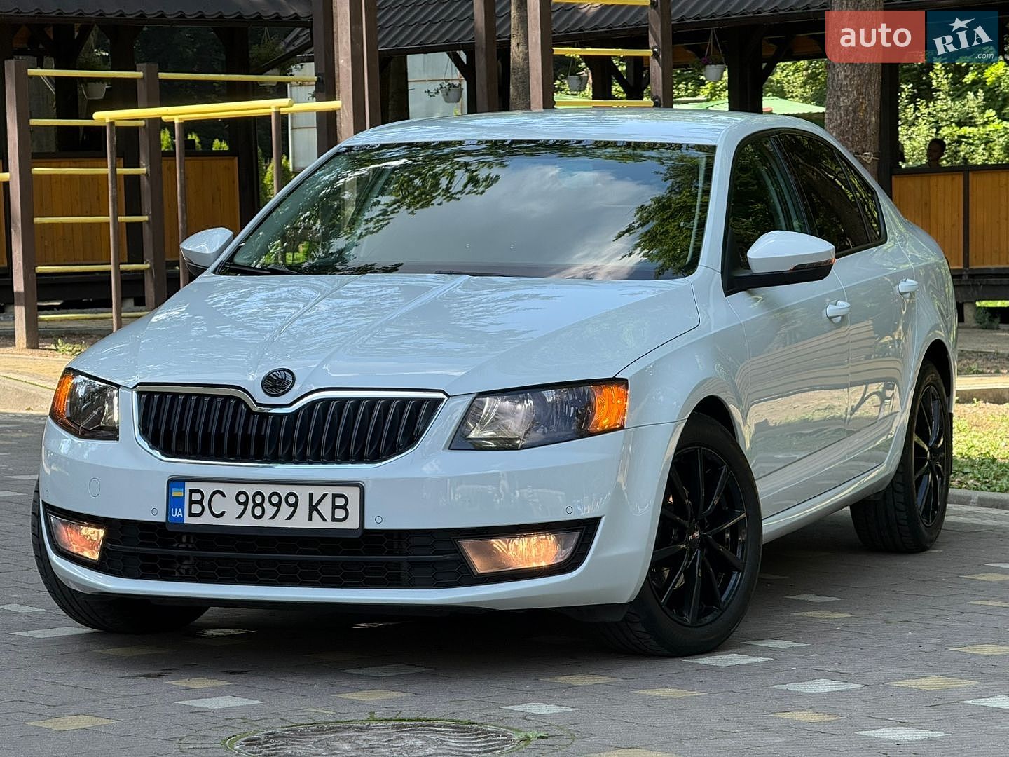 Skoda Octavia 2016 VIN TMBAJ7NE5H0093656 фото оголошення 5 з 195