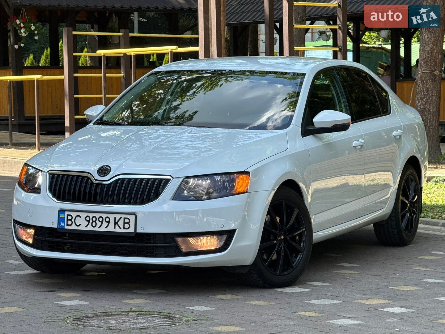 Skoda Octavia 2016 VIN TMBAJ7NE5H0093656 фото оголошення 10 з 195