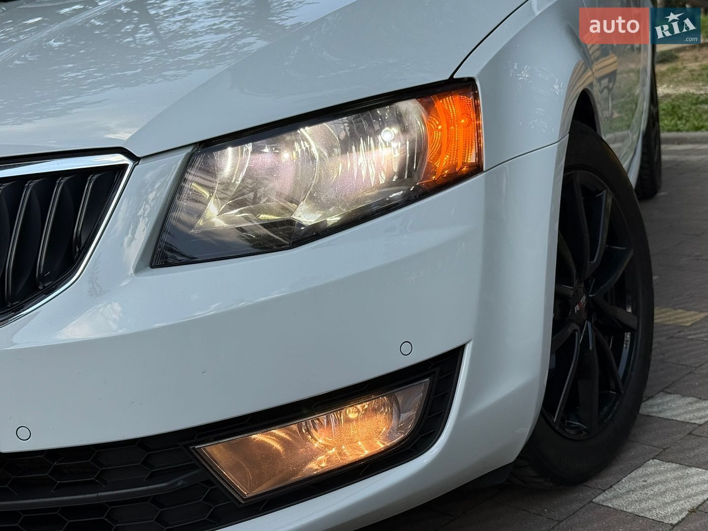 Skoda Octavia 2016 VIN TMBAJ7NE5H0093656 фото оголошення 21 з 195