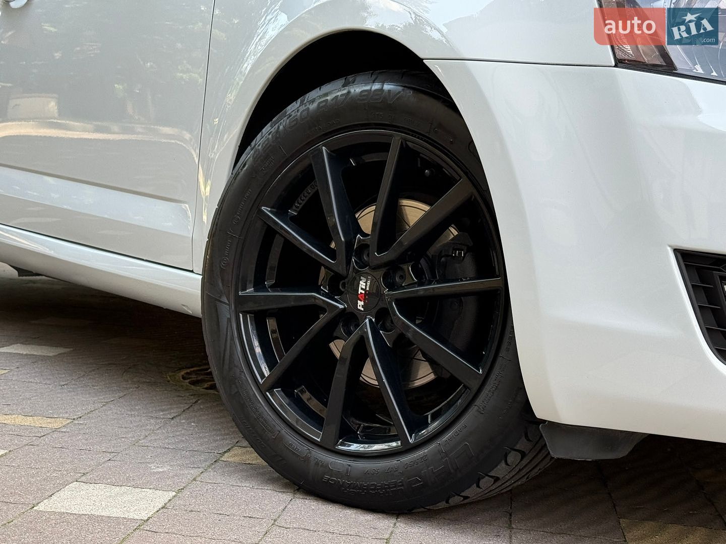 Skoda Octavia 2016 VIN TMBAJ7NE5H0093656 фото оголошення 50 з 195