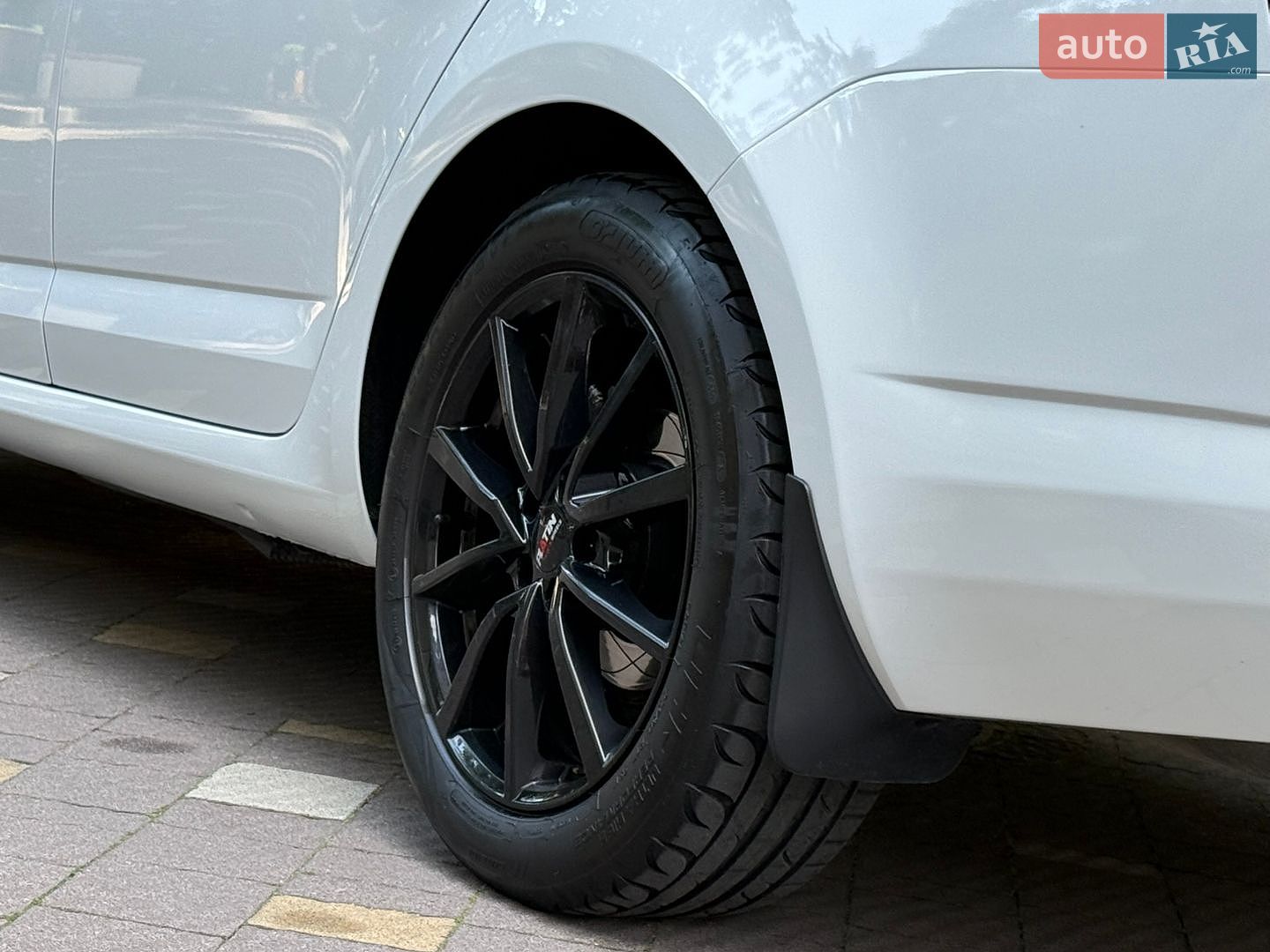 Skoda Octavia 2016 VIN TMBAJ7NE5H0093656 фото оголошення 100 з 195