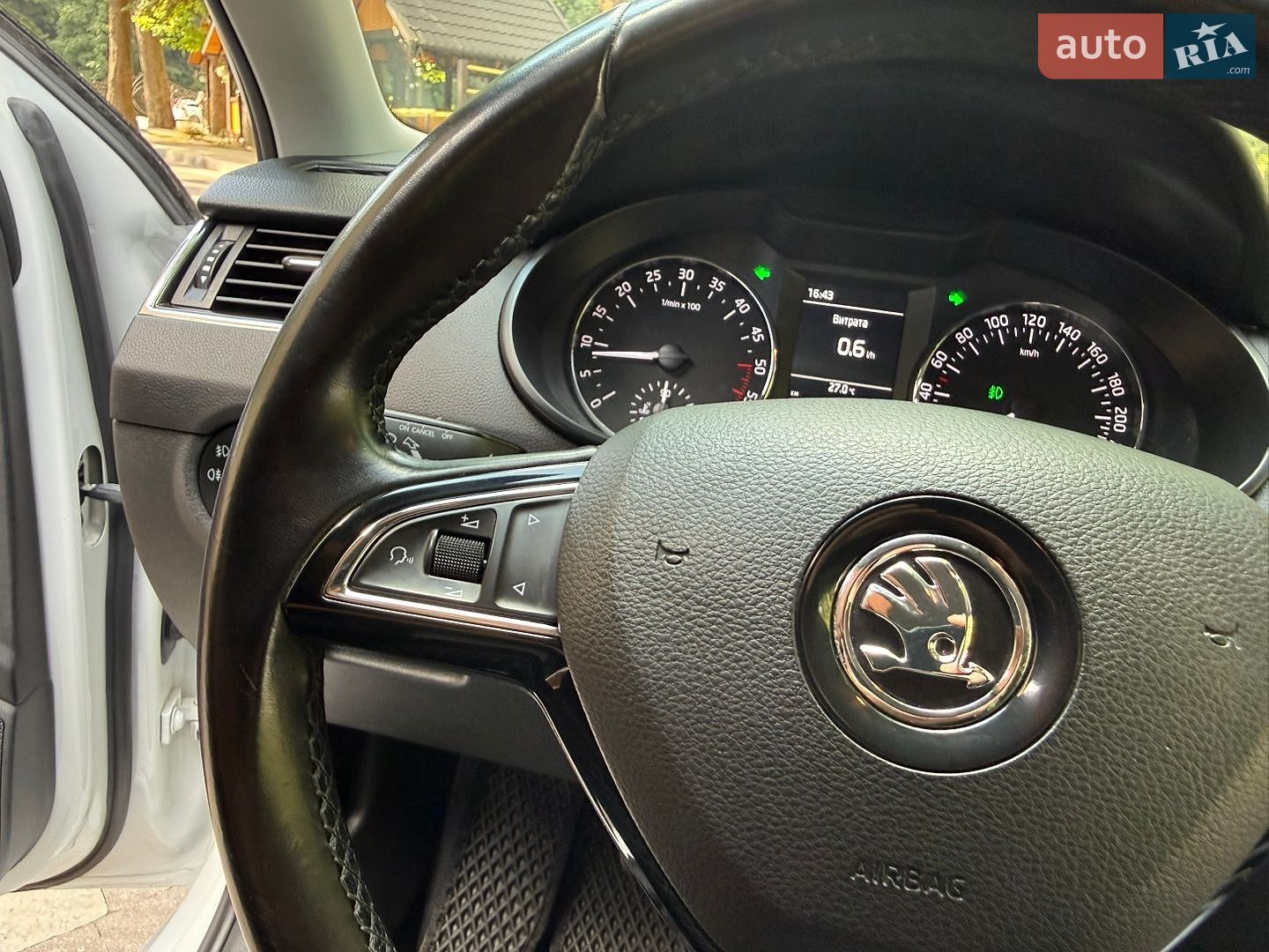Skoda Octavia 2016 VIN TMBAJ7NE5H0093656 фото оголошення 116 з 195