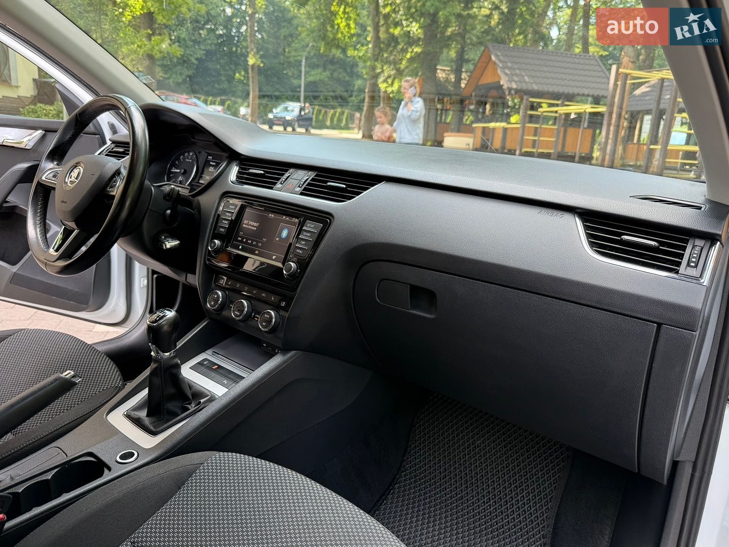 Skoda Octavia 2016 VIN TMBAJ7NE5H0093656 фото оголошення 124 з 195