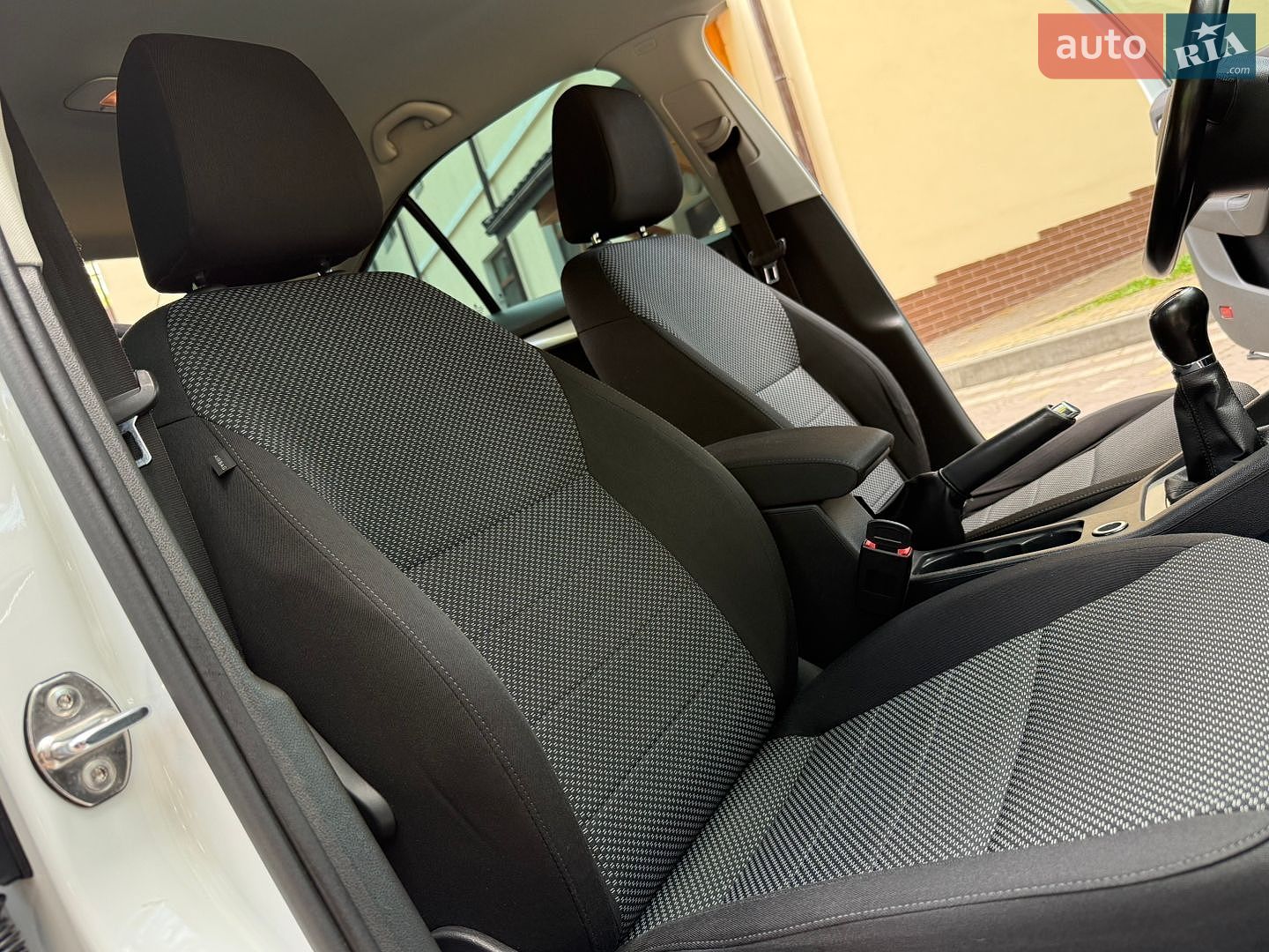 Skoda Octavia 2016 VIN TMBAJ7NE5H0093656 фото оголошення 146 з 195