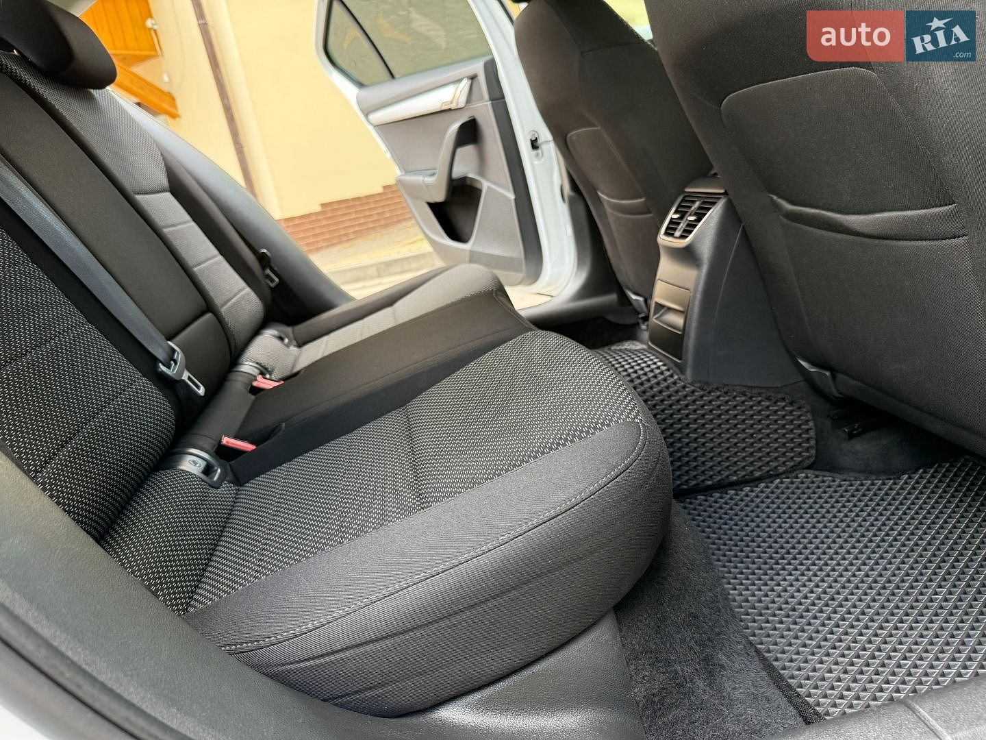 Skoda Octavia 2016 VIN TMBAJ7NE5H0093656 фото оголошення 155 з 195