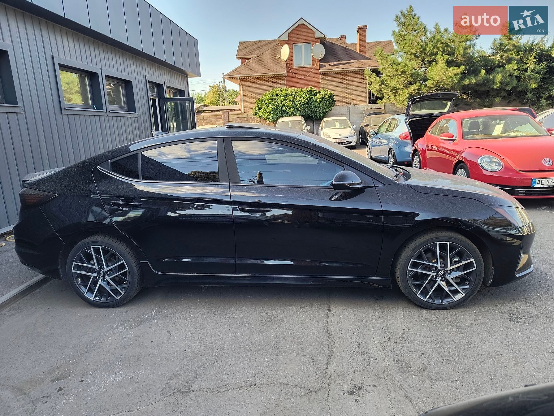 Hyundai Elantra 2018 VIN KMHD04LB6KU816238 фото оголошення 39 з 57
