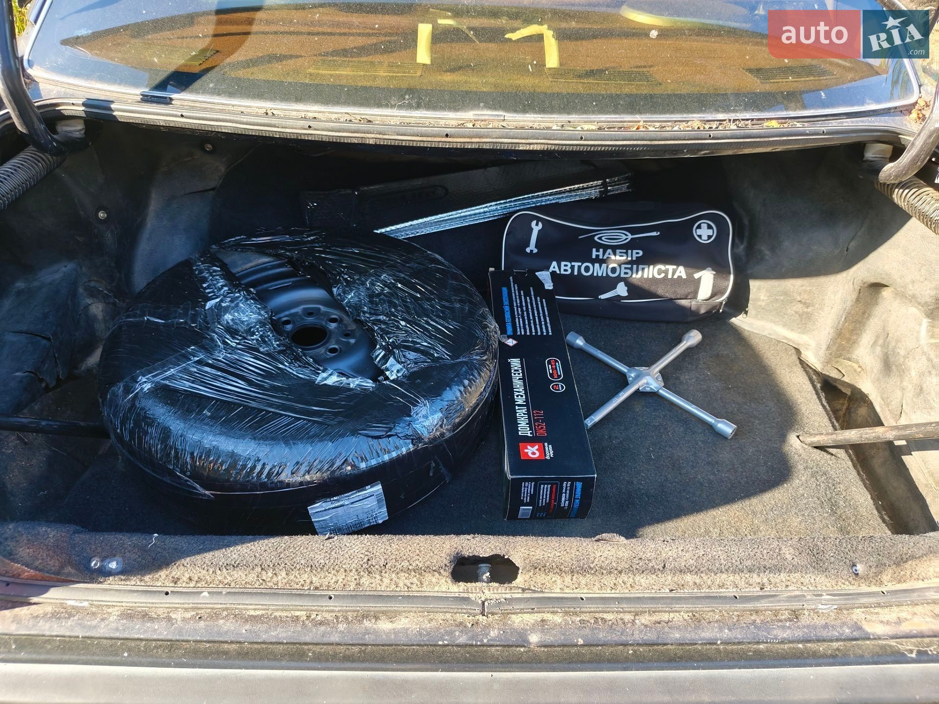 Audi 100 1989 VIN WAUZZZ44ZKN037982 фото оголошення 6 з 8