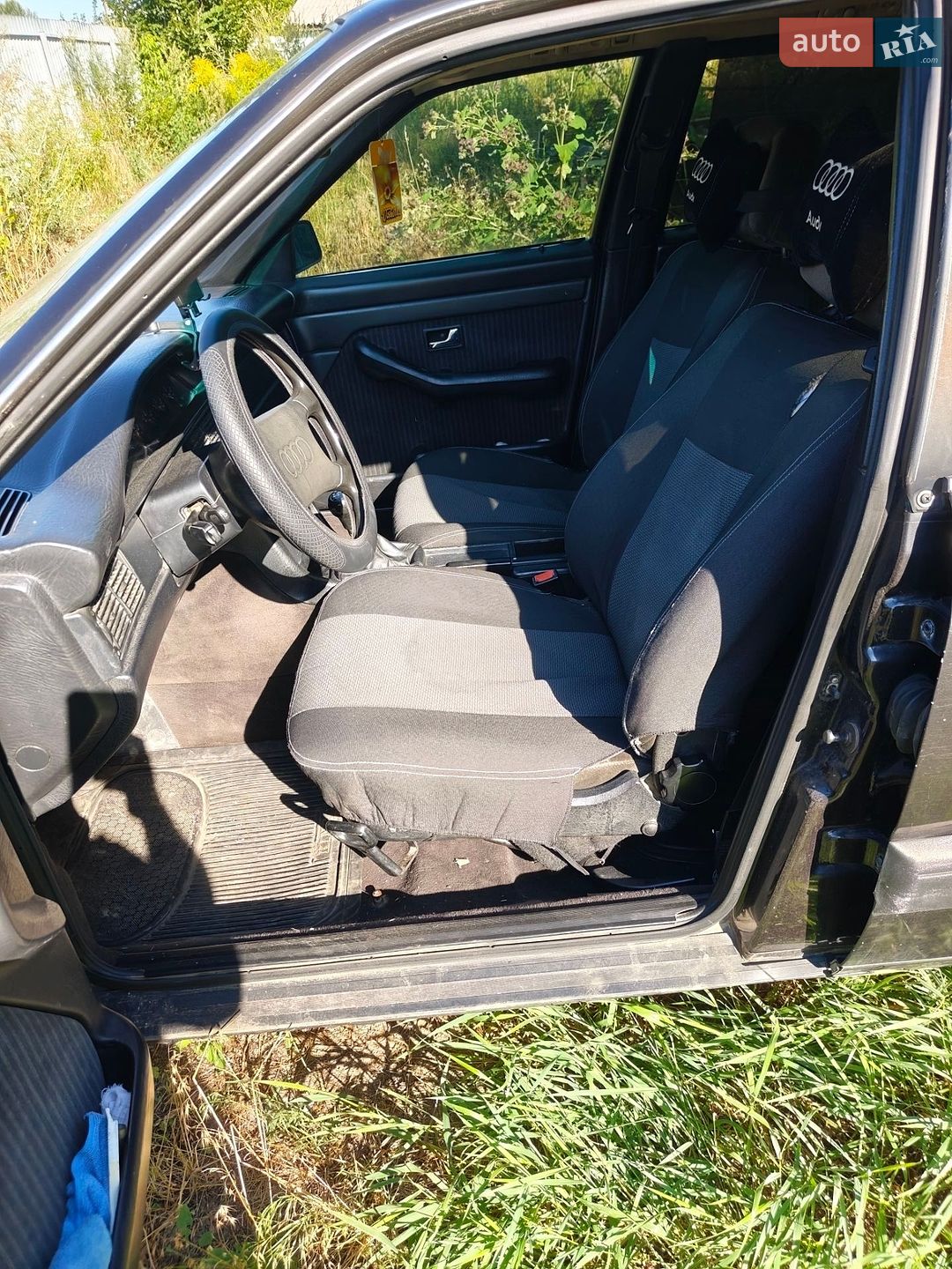 Audi 100 1989 VIN WAUZZZ44ZKN037982 фото оголошення 5 з 8