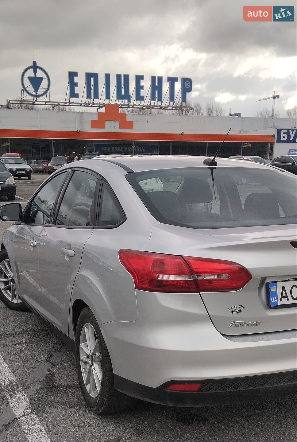 Ford Focus 2017 VIN 1FADP3F2XHL313516 фото оголошення 9 з 21