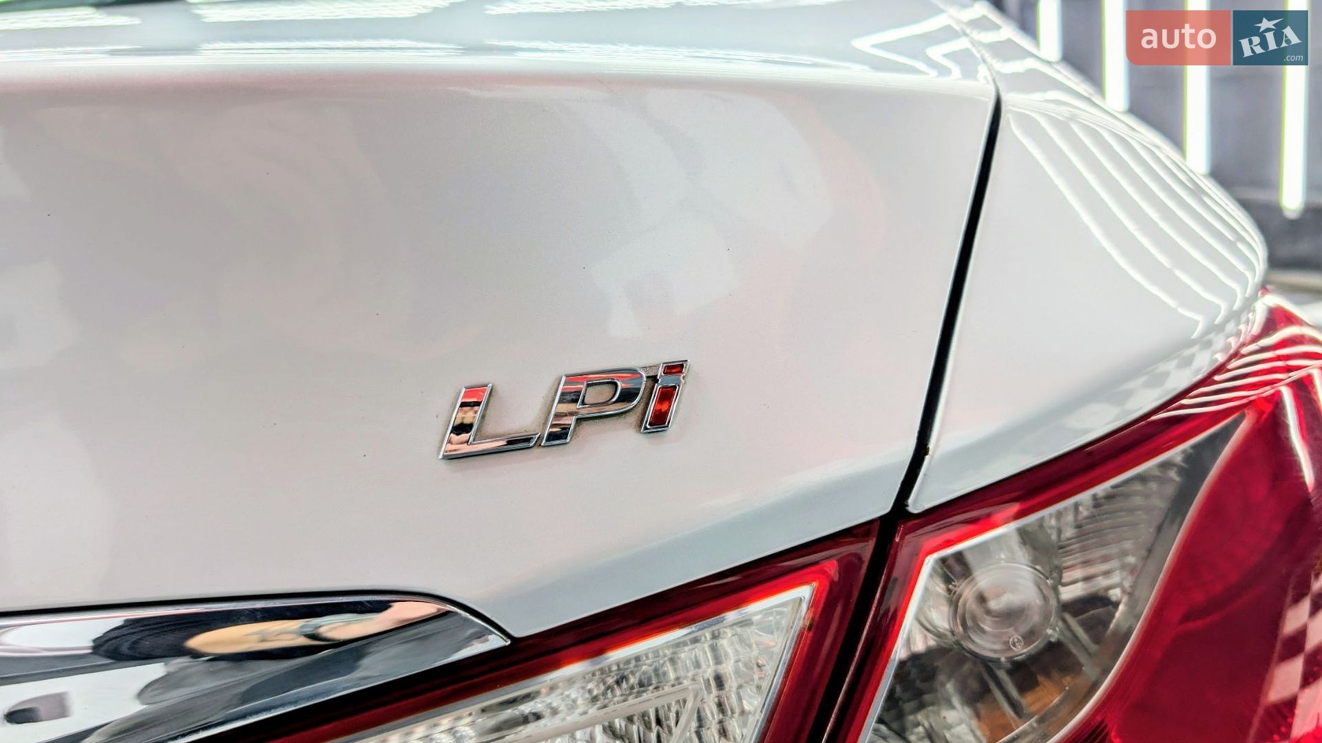 Hyundai Sonata 2013 VIN KMHEC41LBEA636094 фото оголошення 6 з 8