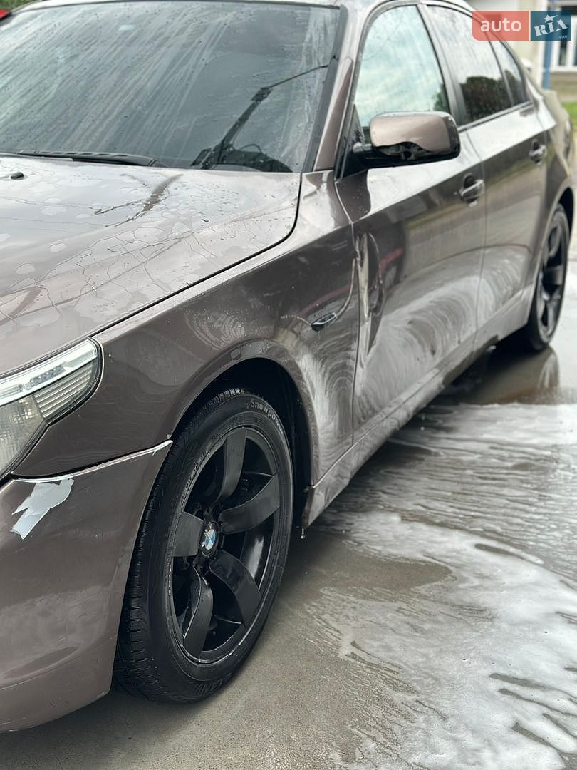 BMW 5 Series 2005 VIN WBANE31070B948825 фото оголошення 12 з 24