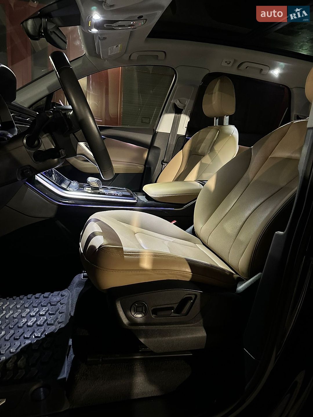 Audi Q7 2023 VIN WA1LXBF78PD015318 фото оголошення 28 з 55
