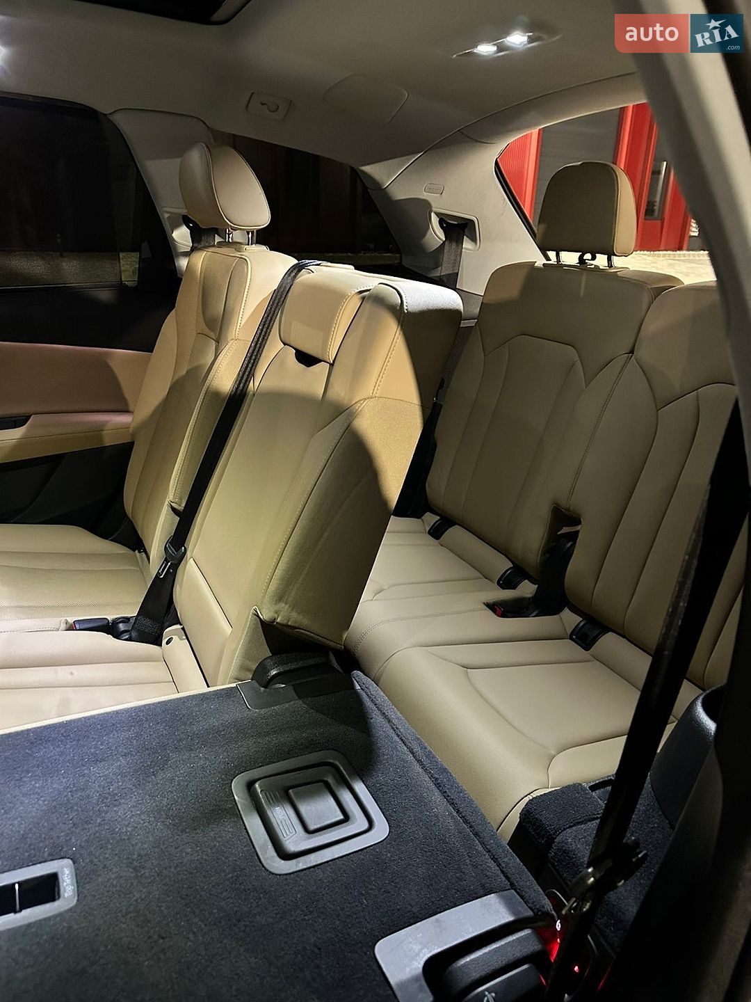 Audi Q7 2023 VIN WA1LXBF78PD015318 фото оголошення 37 з 55