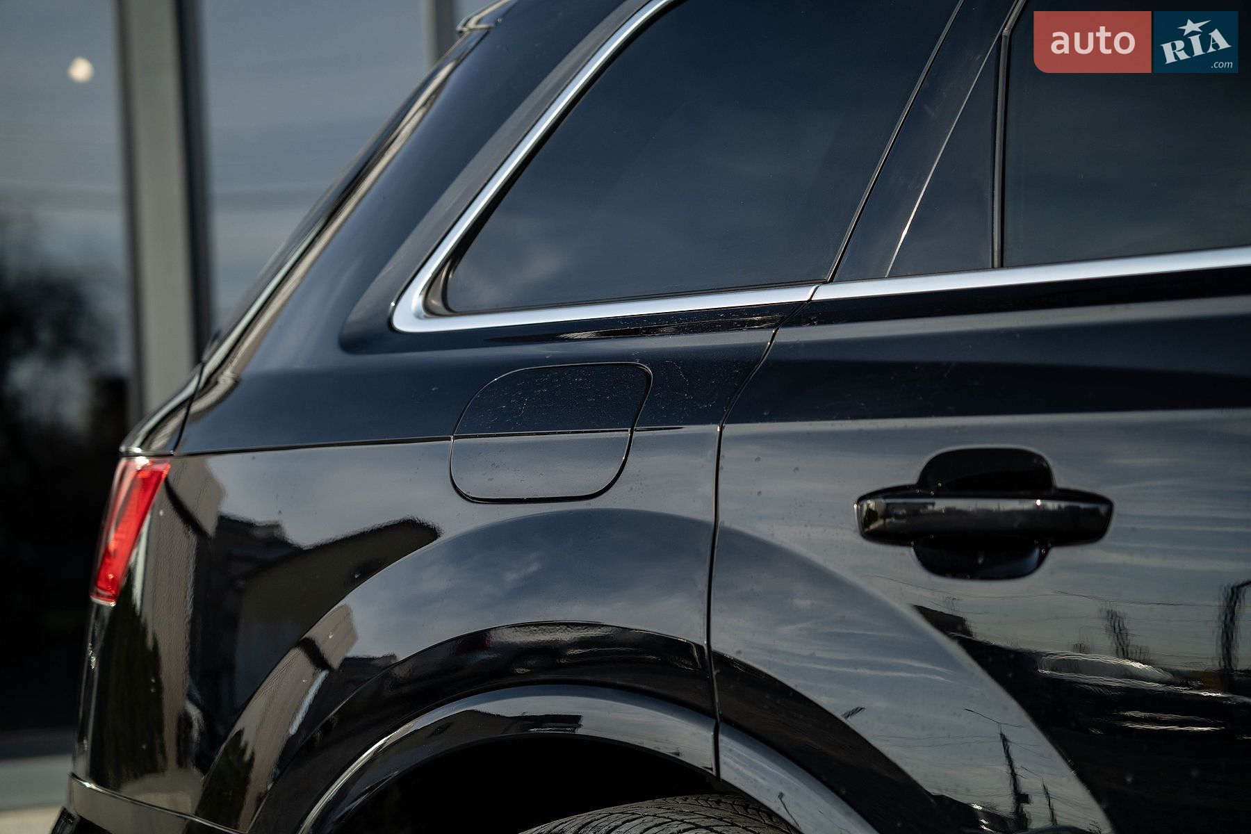 Audi Q7 2017 VIN WA1VAAF74JD009916 фото оголошення 6 з 41
