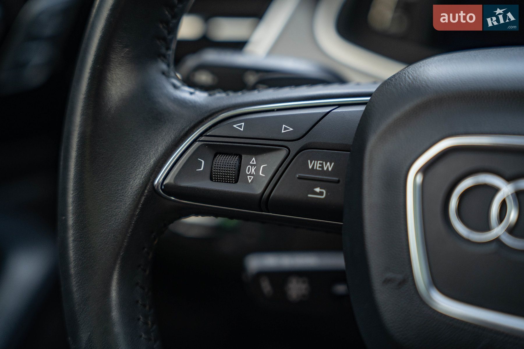 Audi Q7 2017 VIN WA1VAAF74JD009916 фото оголошення 18 з 41