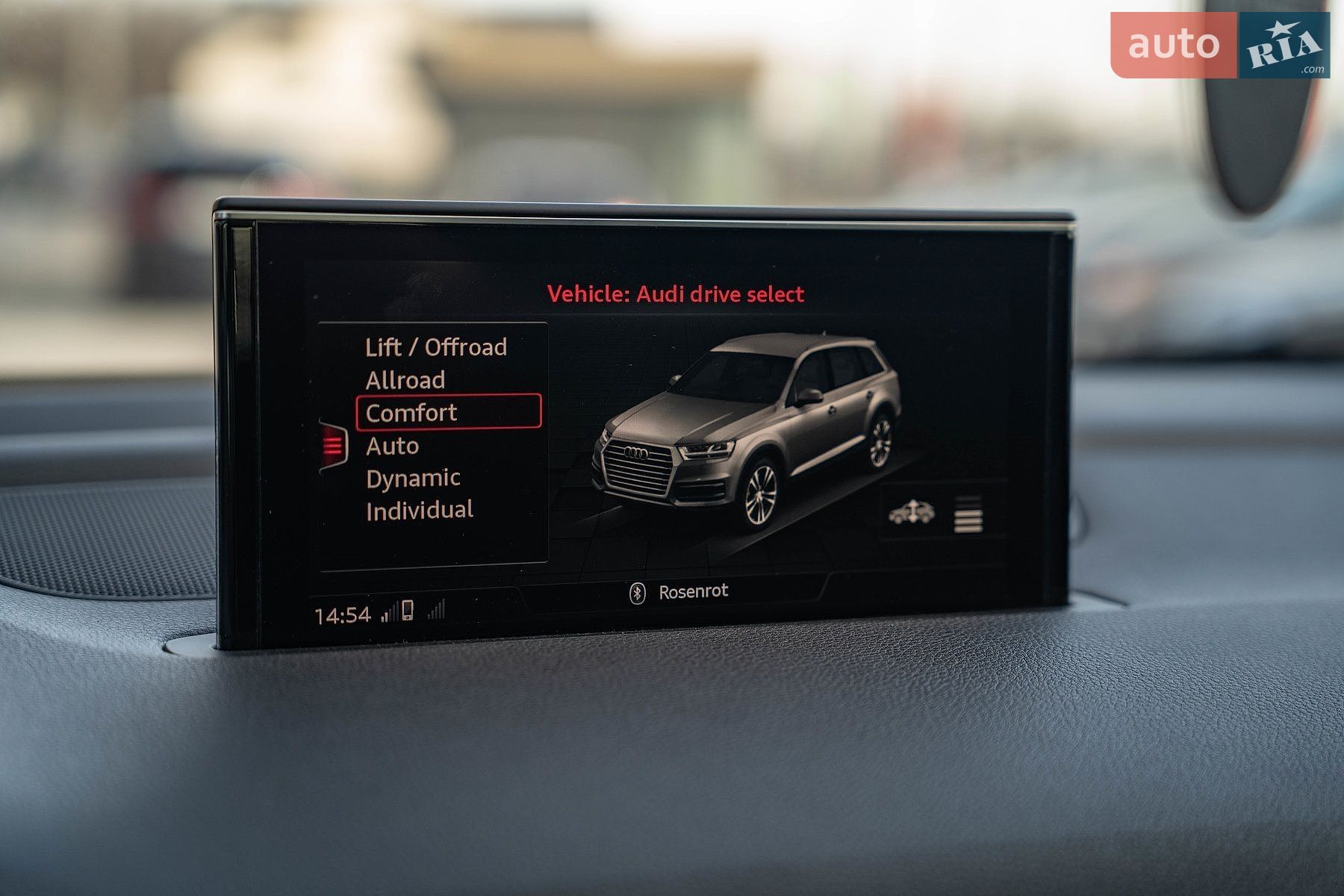 Audi Q7 2017 VIN WA1VAAF74JD009916 фото оголошення 26 з 41