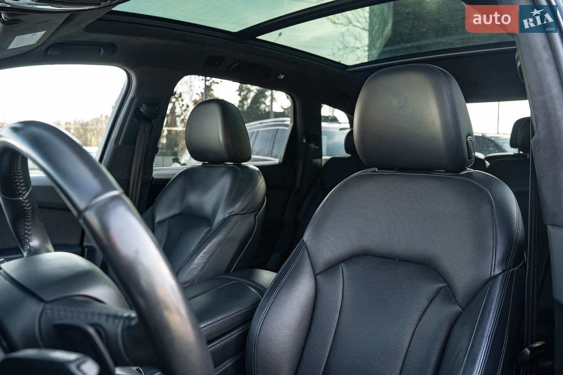 Audi Q7 2017 VIN WA1VAAF74JD009916 фото оголошення 27 з 41