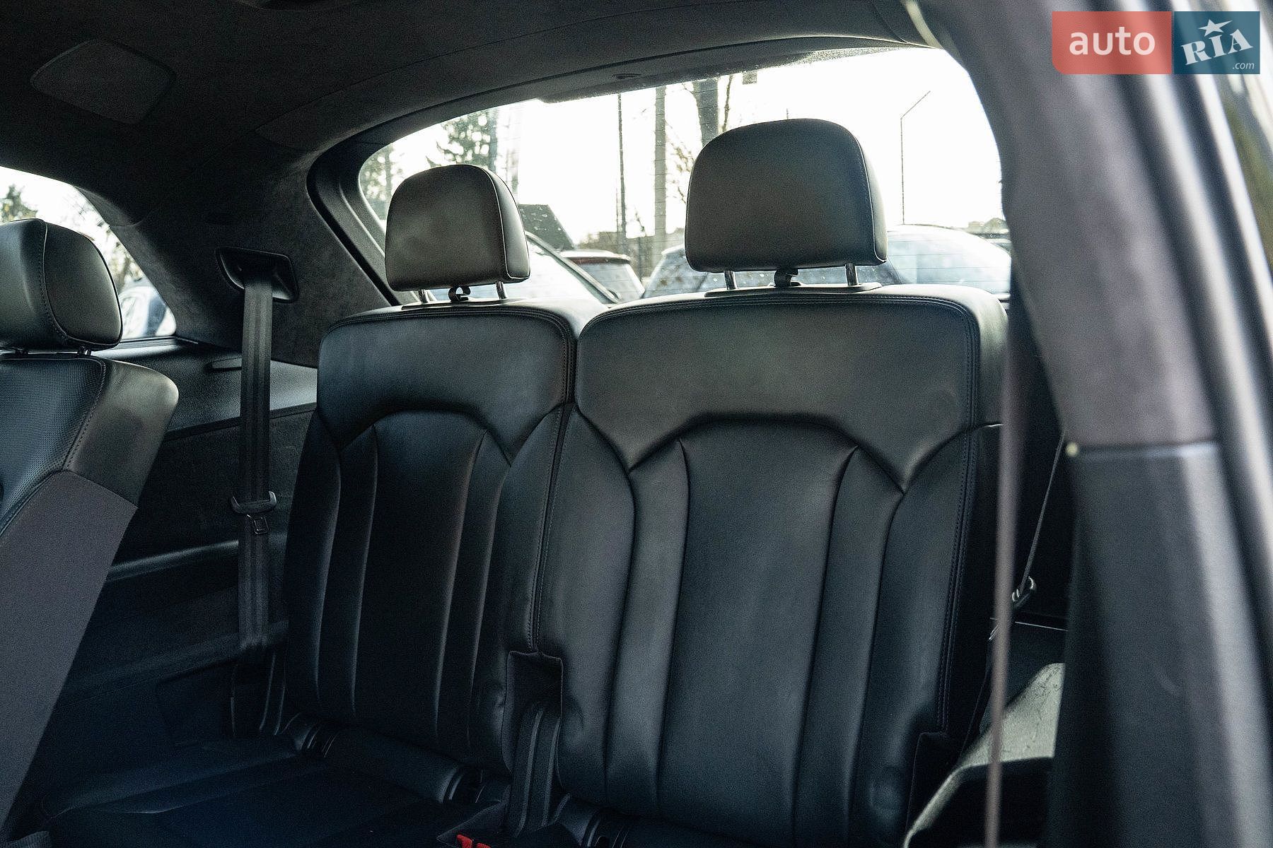 Audi Q7 2017 VIN WA1VAAF74JD009916 фото оголошення 34 з 41