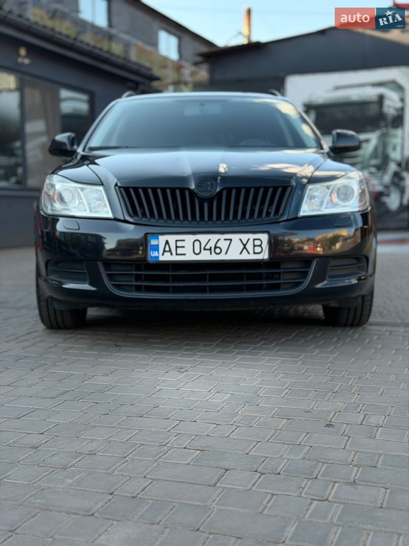 Skoda Octavia 2011 VIN TMBHT61Z2B2125731 фото оголошення 2 з 18