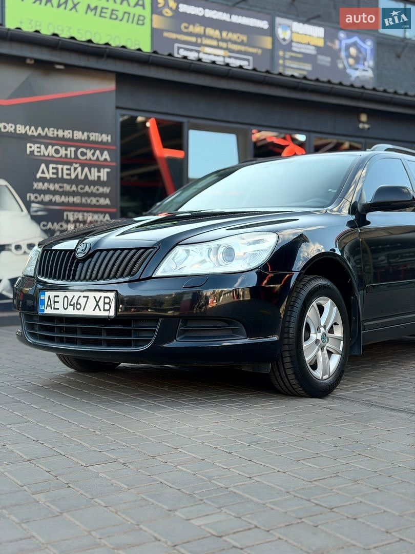 Skoda Octavia 2011 VIN TMBHT61Z2B2125731 фото оголошення 3 з 18