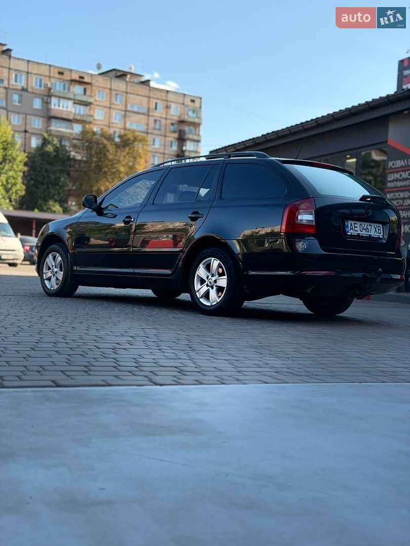 Skoda Octavia 2011 VIN TMBHT61Z2B2125731 фото оголошення 8 з 18