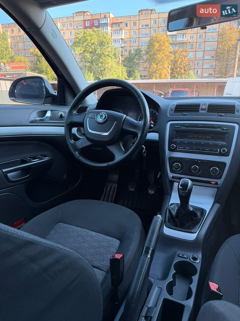 Skoda Octavia 2011 VIN TMBHT61Z2B2125731 фото оголошення 10 з 18
