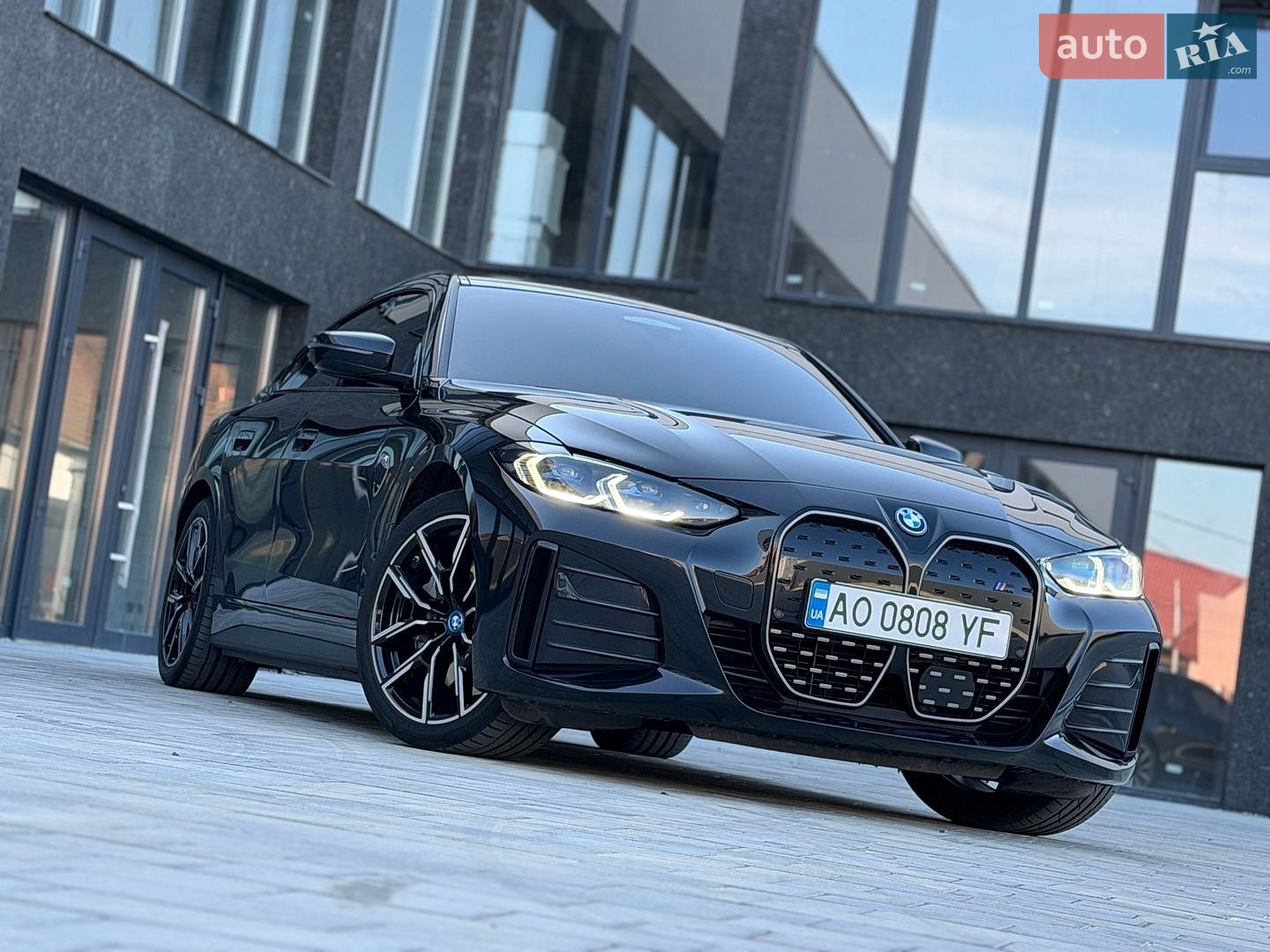BMW I4 2023 VIN WBY71AW090FR92773 фото оголошення 4 з 18