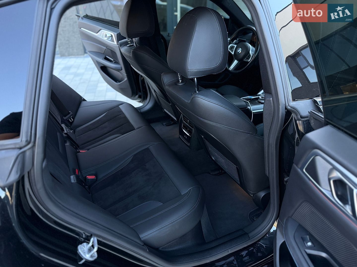 BMW I4 2023 VIN WBY71AW090FR92773 фото оголошення 15 з 18