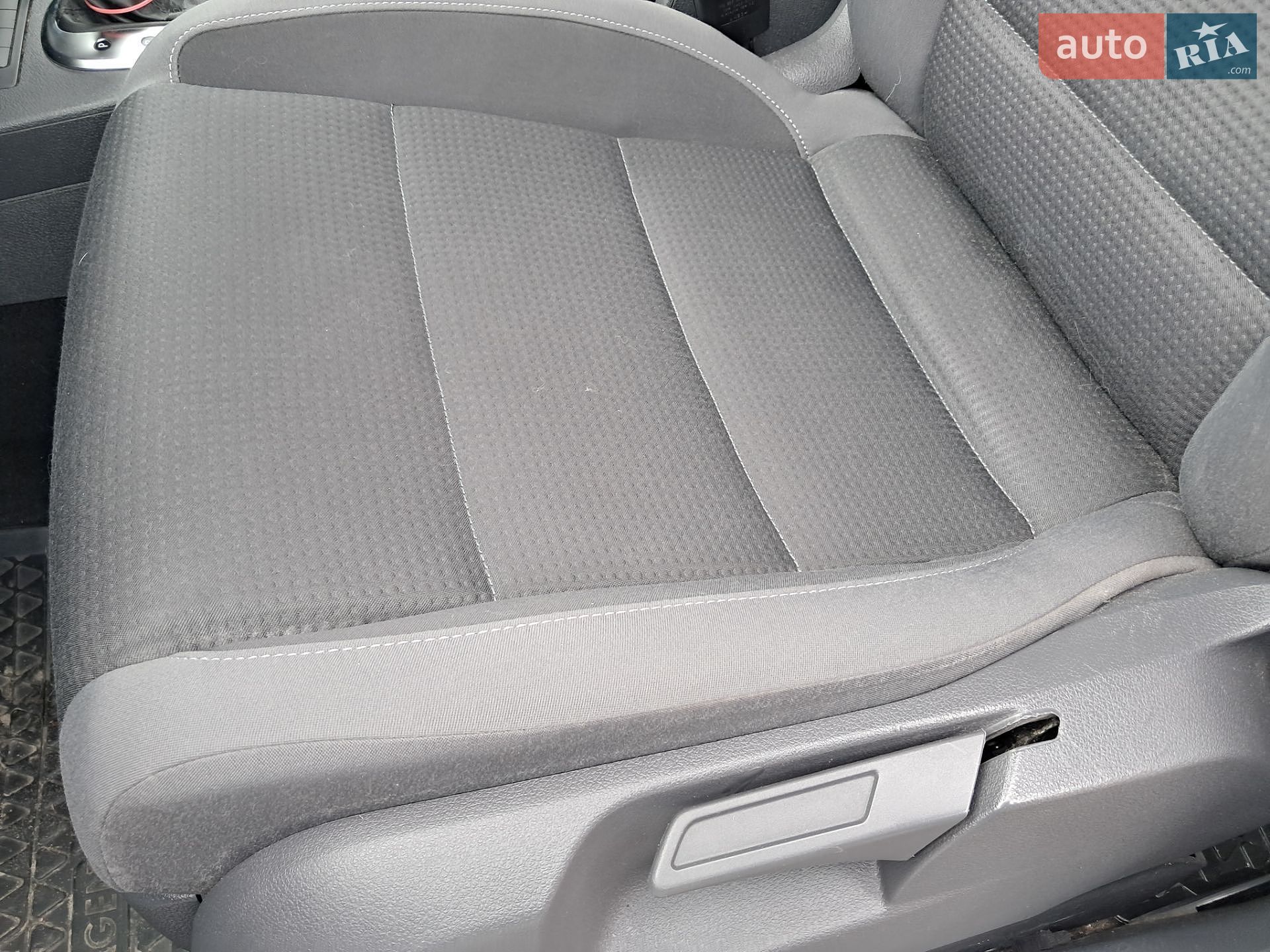 Volkswagen Touran 2010 VIN WVGZZZ1TZAW105006 фото оголошення 16 з 35