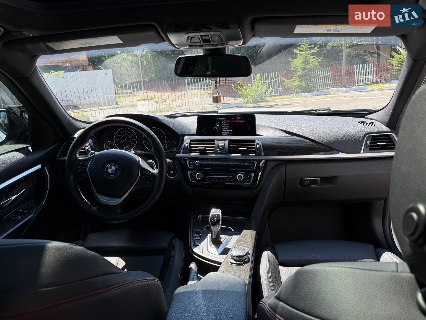 BMW 3 Series 2015 VIN WBA8E9G55GNT46677 фото оголошення 8 з 16