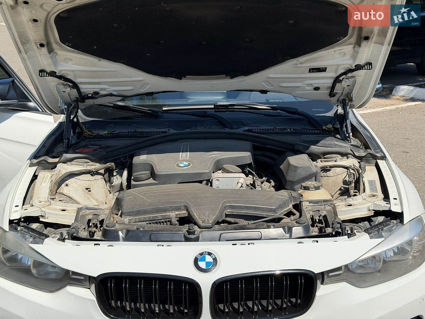 BMW 3 Series 2015 VIN WBA8E9G55GNT46677 фото оголошення 13 з 16