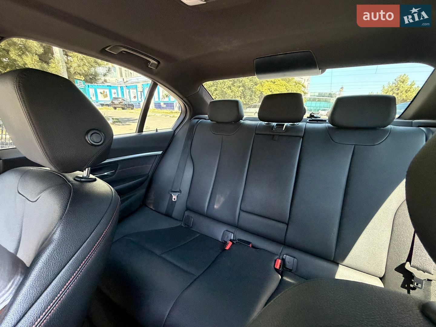 BMW 3 Series 2015 VIN WBA8E9G55GNT46677 фото оголошення 15 з 16