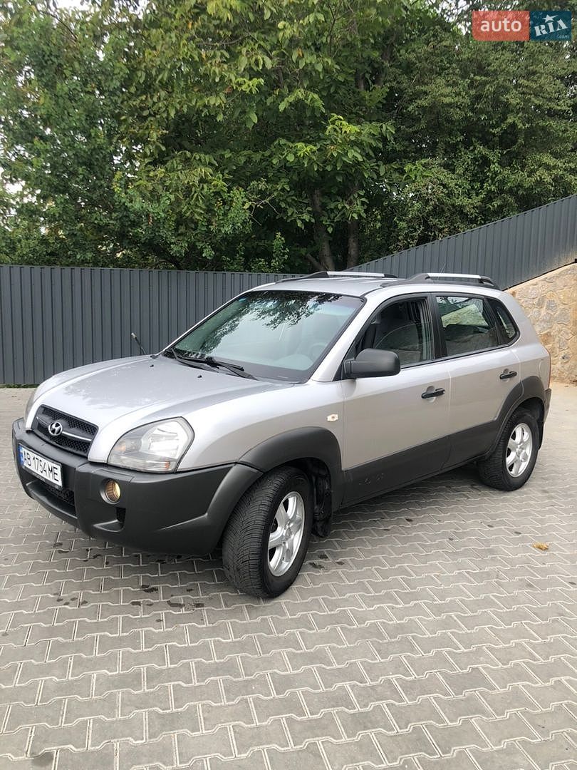 Hyundai Tucson 2005 VIN KMHJM81BP5U236889 фото оголошення 2 з 17