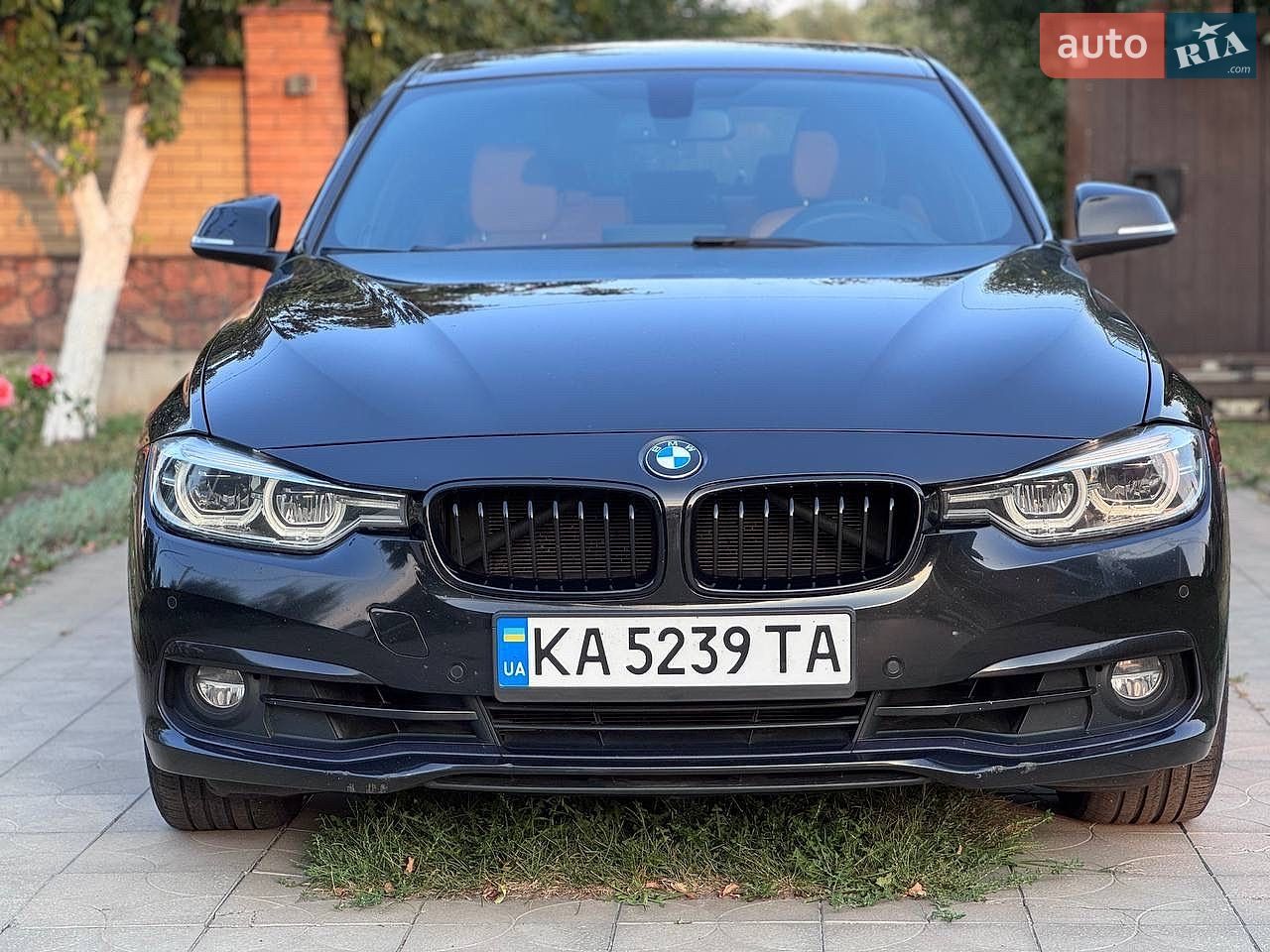 BMW 3 Series 2016 VIN WBA8B9C5XHK884843 фото оголошення 2 з 76