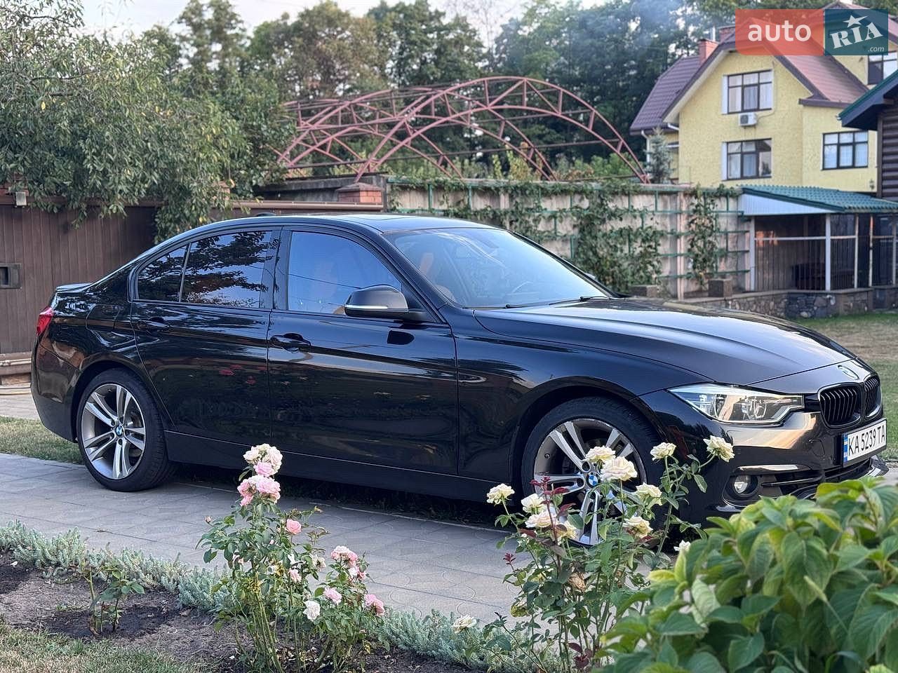BMW 3 Series 2016 VIN WBA8B9C5XHK884843 фото оголошення 5 з 76