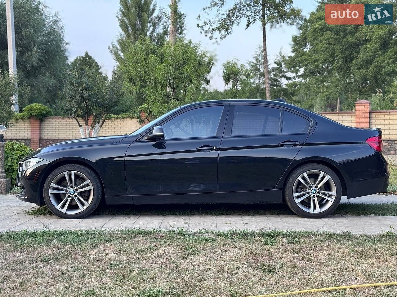 BMW 3 Series 2016 VIN WBA8B9C5XHK884843 фото оголошення 12 з 76