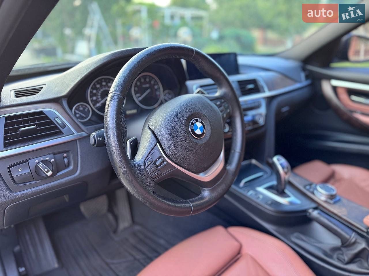 BMW 3 Series 2016 VIN WBA8B9C5XHK884843 фото оголошення 28 з 76