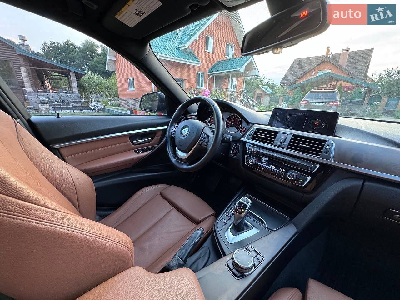 BMW 3 Series 2016 VIN WBA8B9C5XHK884843 фото оголошення 38 з 76
