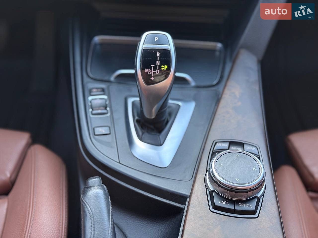 BMW 3 Series 2016 VIN WBA8B9C5XHK884843 фото оголошення 41 з 76
