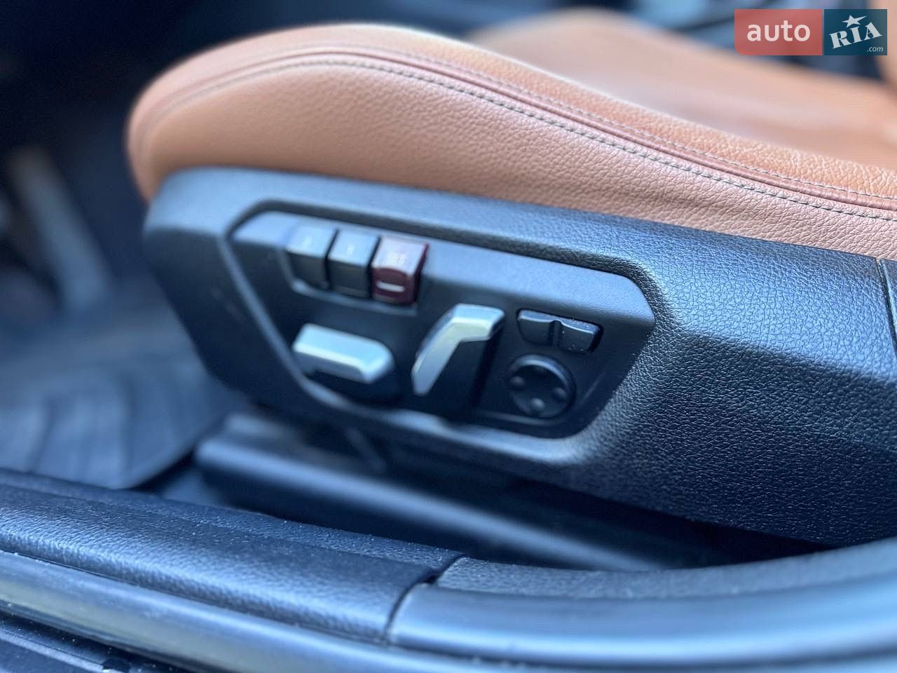 BMW 3 Series 2016 VIN WBA8B9C5XHK884843 фото оголошення 51 з 76